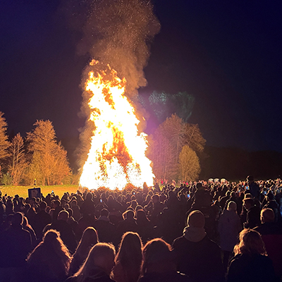 Rettersburg on fire